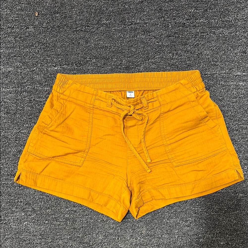 Old Navy Yellow Cargo Shorts Relaxed Fit Summer Essential